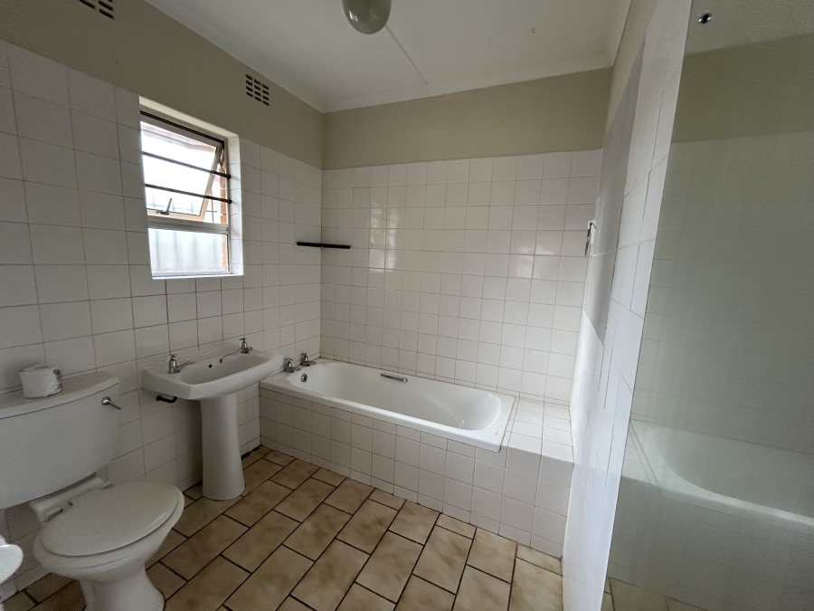 5 Bedroom Property for Sale in Saxilby Eastern Cape
